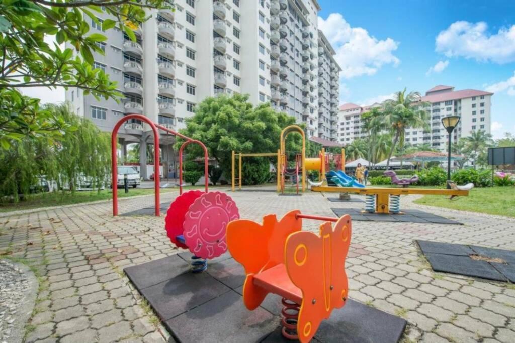 2 Bedroom Port Dickson Seaview Екстериор снимка