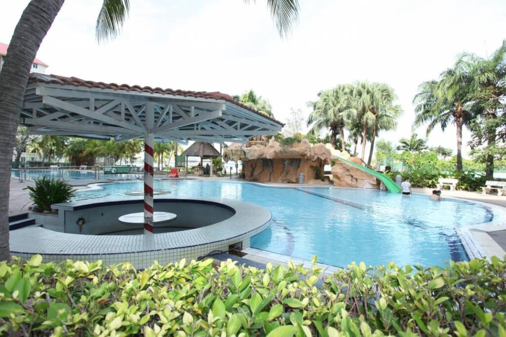 2 Bedroom Port Dickson Seaview Екстериор снимка